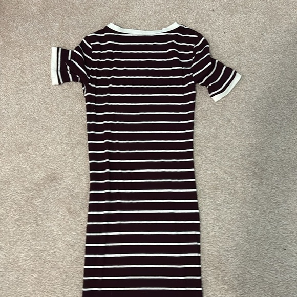 Ribbed bodycon maroon dress - Picture 4 of 4
